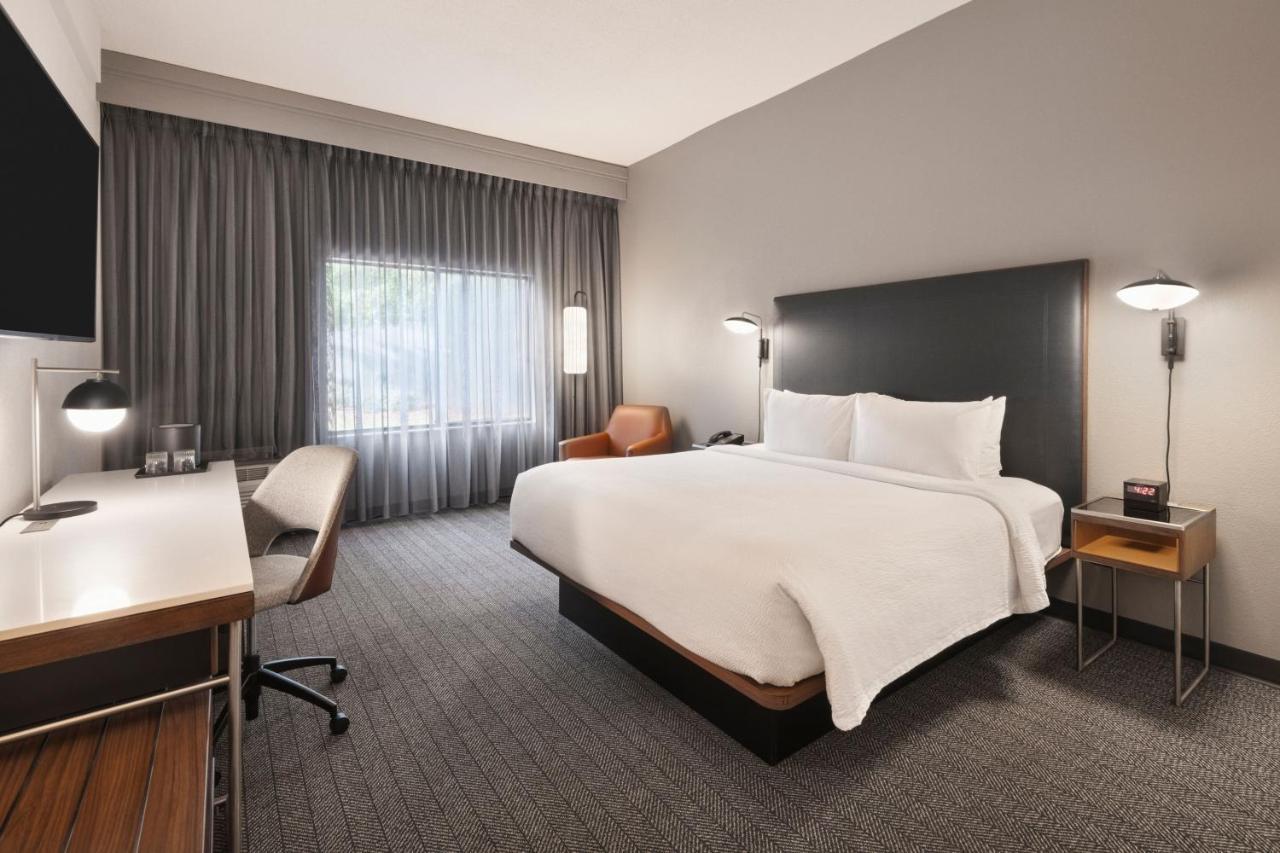Hotel Courtyard By Marriott Burlington Zewnętrze zdjęcie